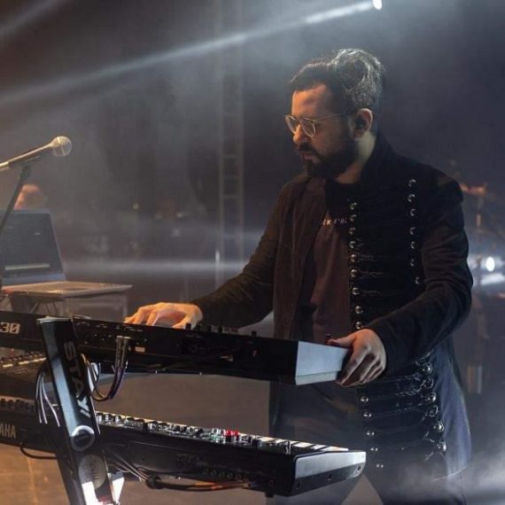 Linkin Park a Queen: pianista toca clássicos do rock em Fortaleza